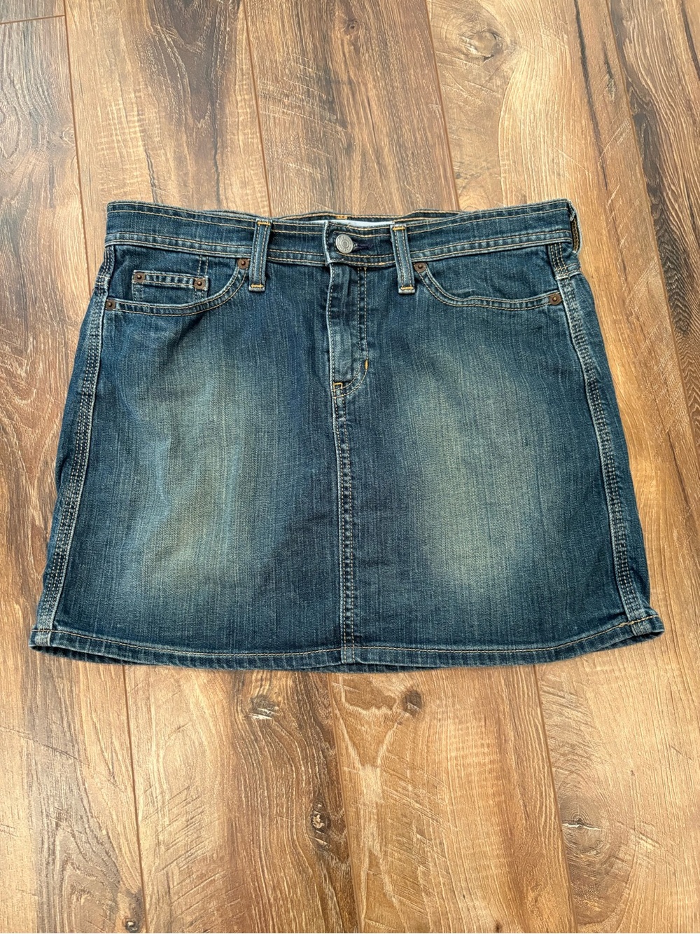 GAP Denim Mini Skirt in Dark Blue Wash